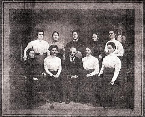 David Kline w/ 8 daughters